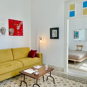 https://domus-aleria-deluxe-rooms.sicilyhotelsitaly.net
